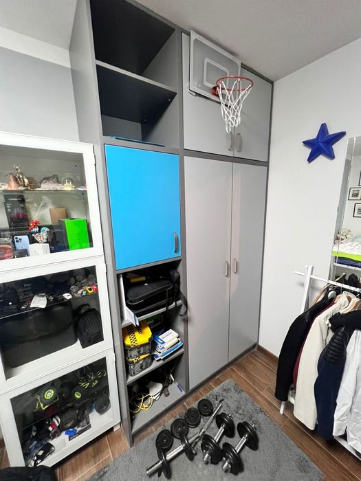 Meble młodzieżowe: biurko, szafa, komoda, słupek