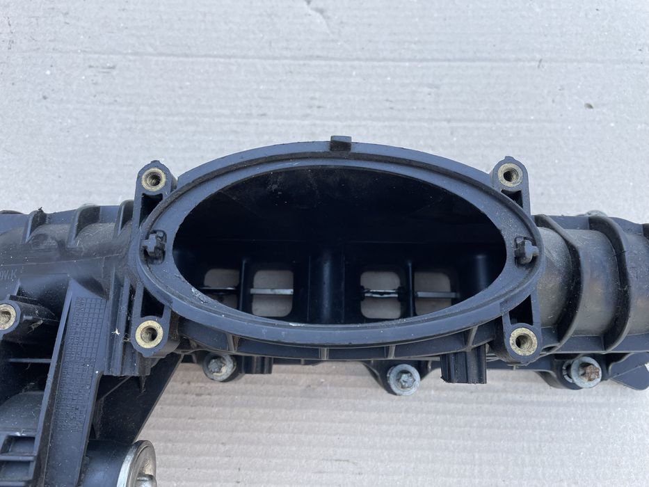 Коллектор впускной на VITO-VIANO W639 W447