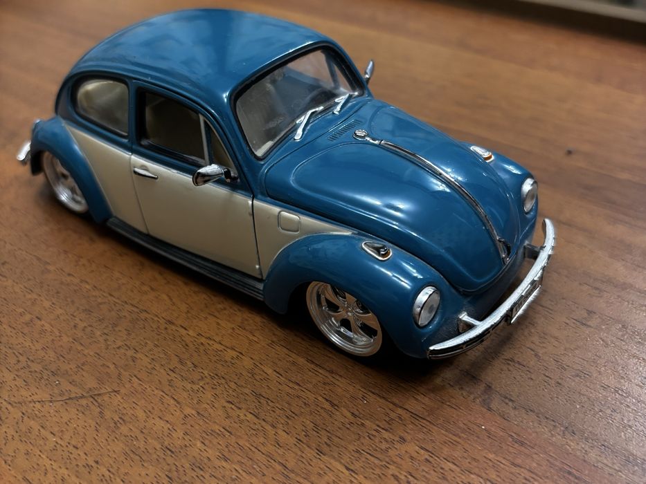 Колекційна машинка VW Beetle