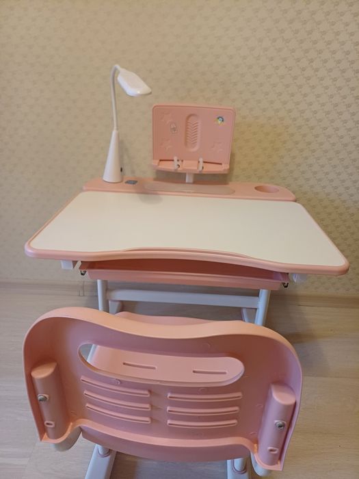 Стіл для школяра
