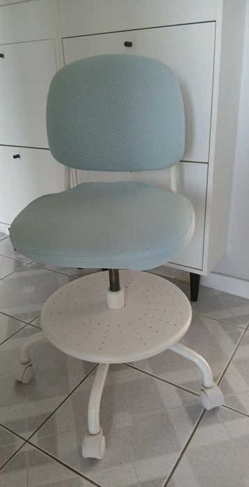 Ikea krzesło dziecięce biurowe