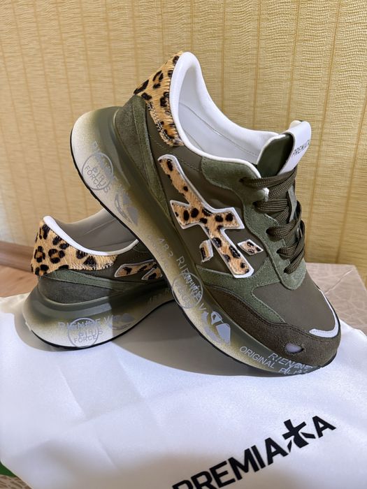 Жіночі кросівки Premiata