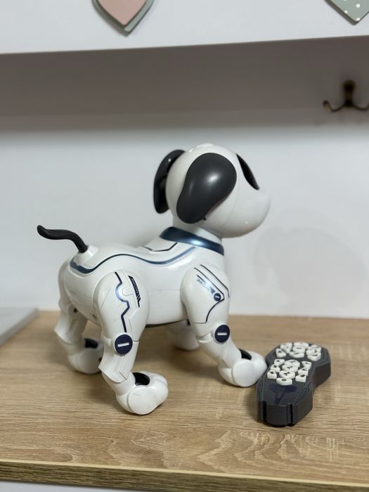 Интерактивная робот-собачка с пультом