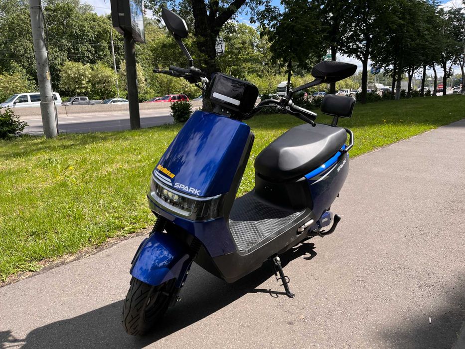 Електроскутер SPARK SP1500E-1