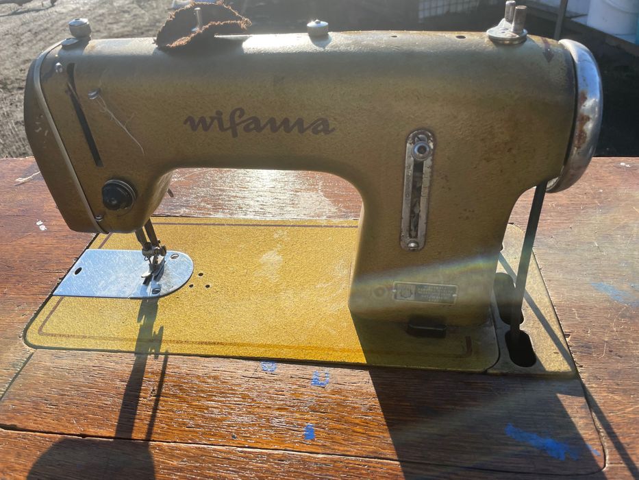Antyk antyczna Szafkowa maszyna do szycia wifama