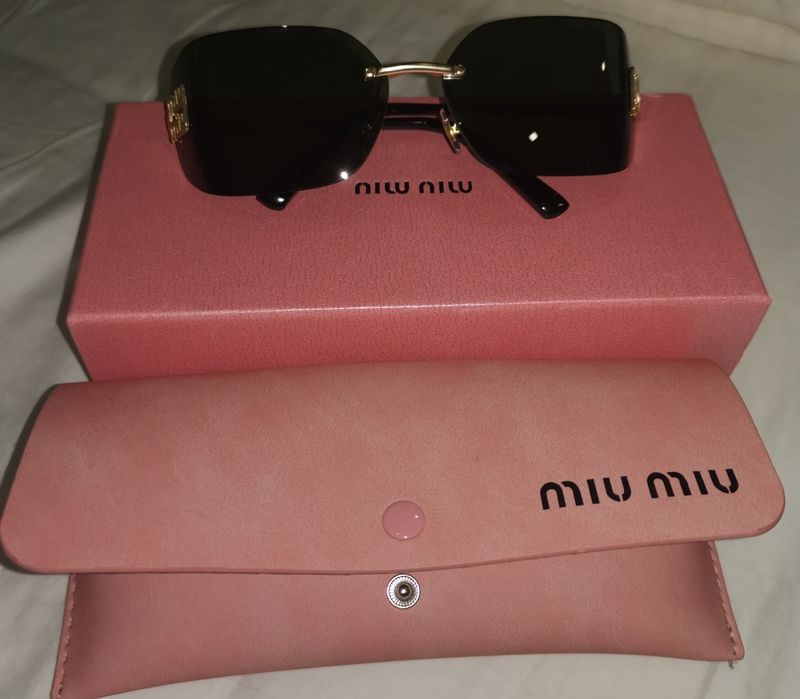 Óculos de sol miu