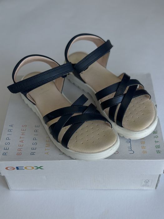 Сандалі  для дівчинки Geox 33 розмір