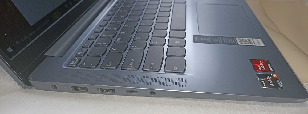 Ноутбук Lenovo IdeaPad Slim 3 14AMN8 Ryzen 5 7520U_16/512 ГБ