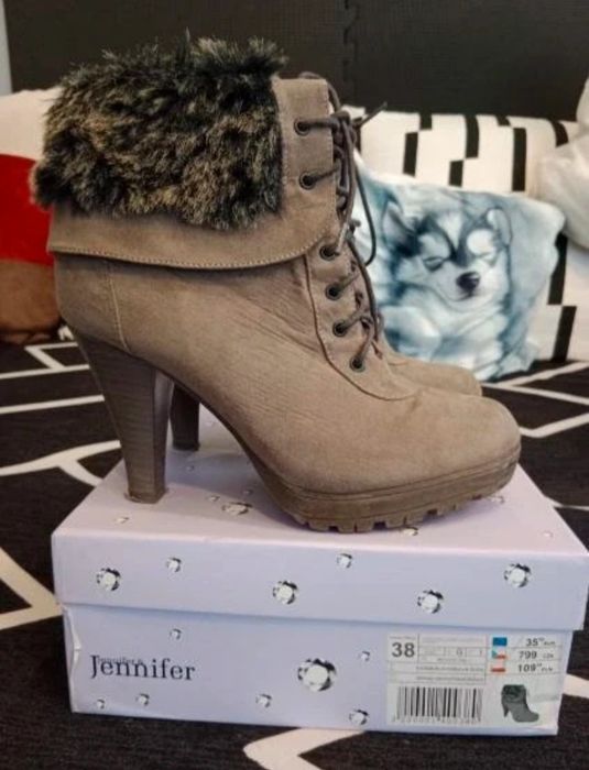 botki damskie na obcasie