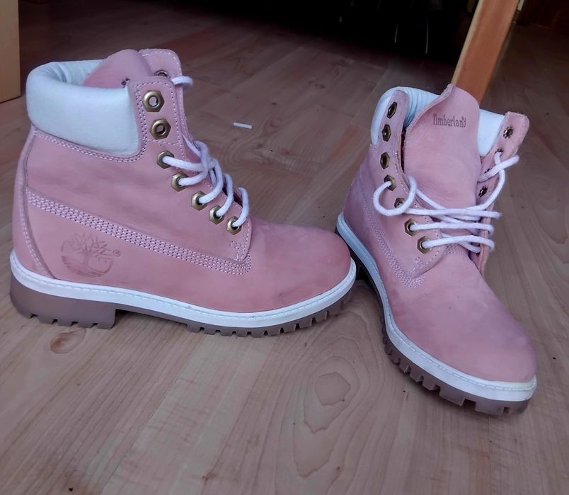 Timberland rosa muito bom