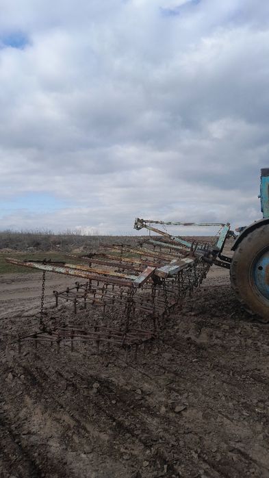 Продам борони навісні на 8 шт з циліндром