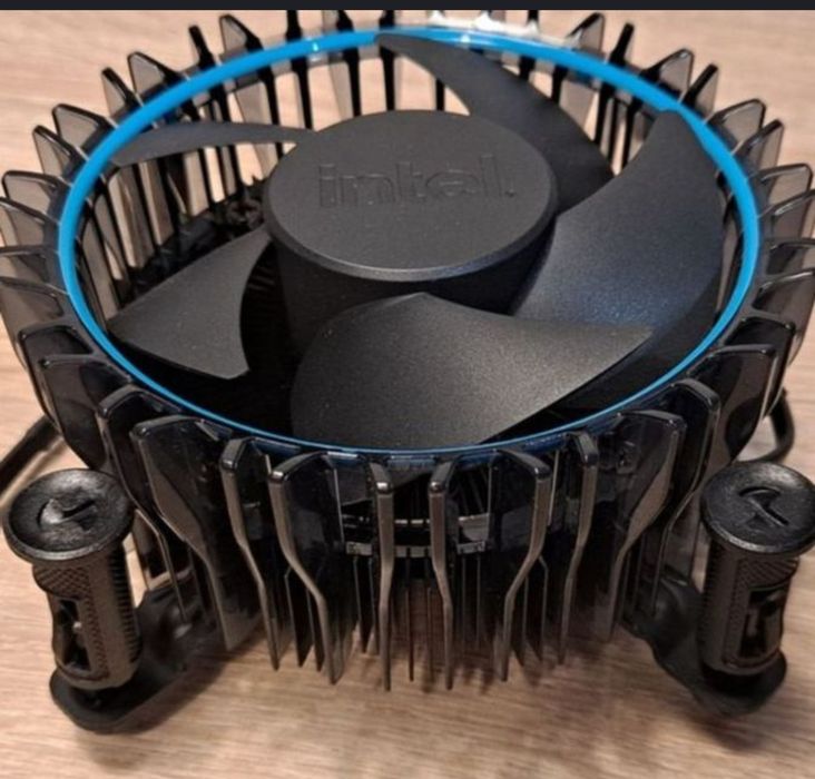 Chłodzenie procesora Intel s1700 wentylator intel