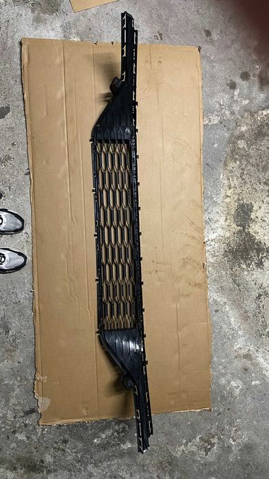 VW Golf 7 Facelift R-Line - Grade inferior do para-choque dianteiro