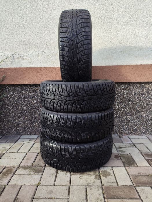 Продам два комплекти шин
