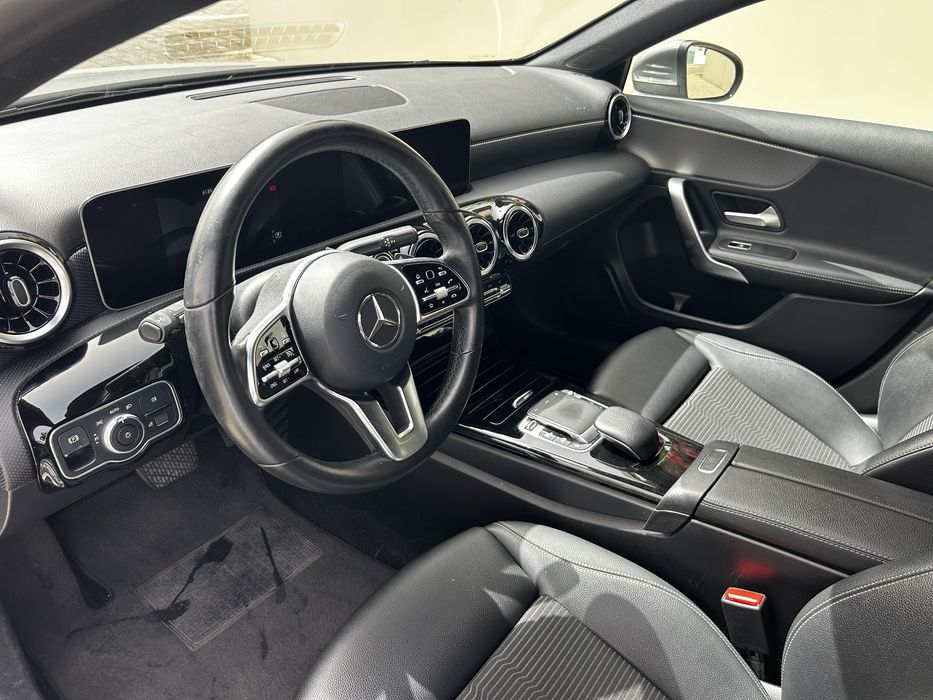1 Dono Mercedes A180d caixa automática 2020