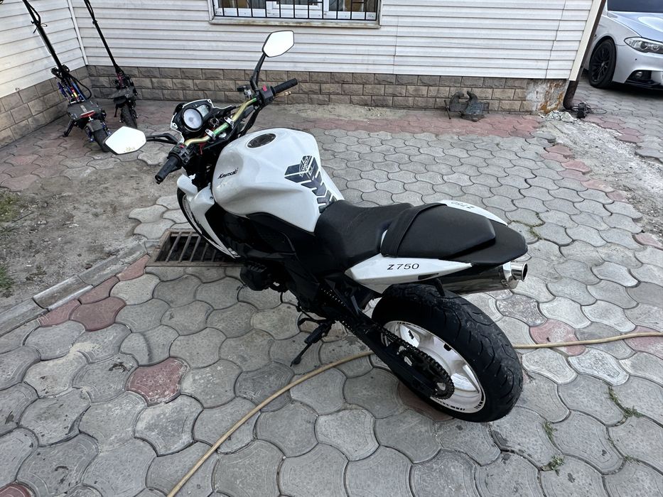 Продам Kawasaki Z750