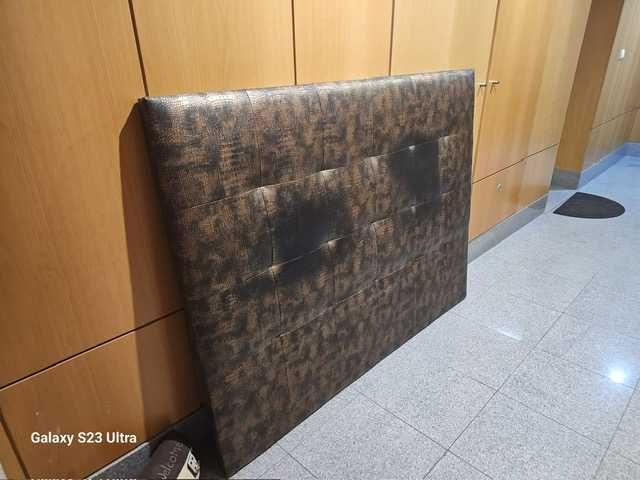 Cabeceira cama de casal almofadada