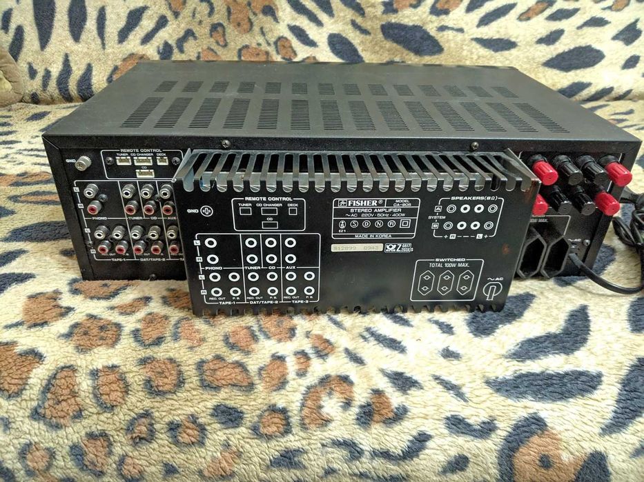 Інтегральний підсилювач звуку Fisher CA-905