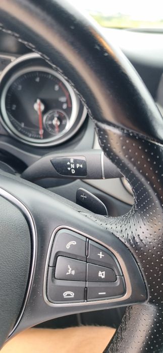 Mercedes-Benz  CLA 180 d