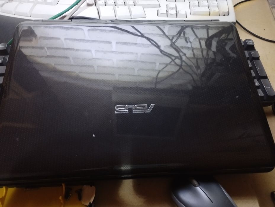 Asus K40AF не включається