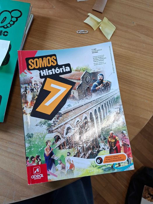 Manuais Escolares Alunos e Professores