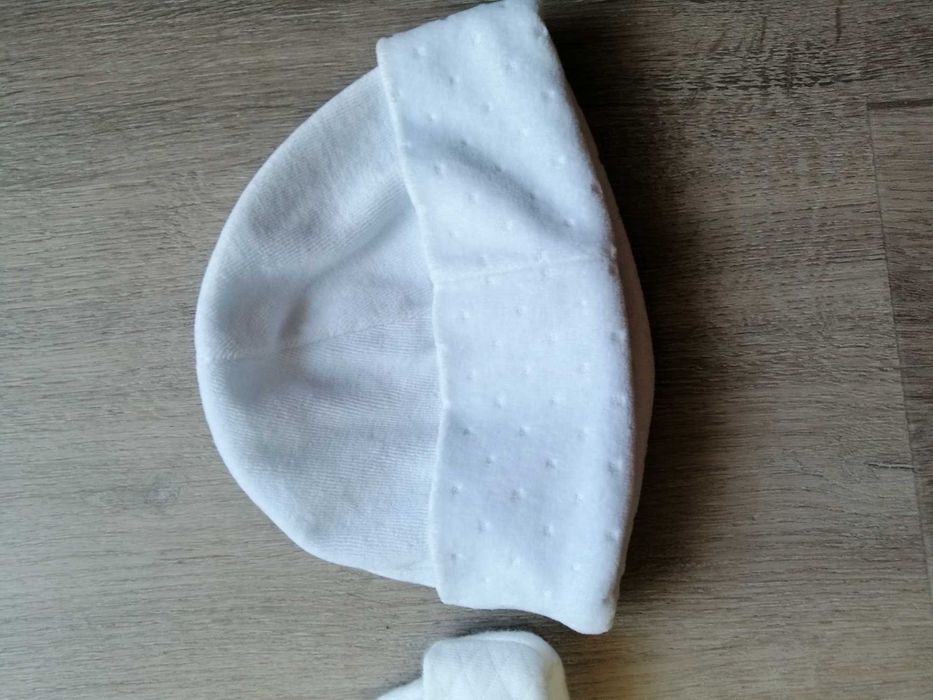2 gorros, 6-12 meses