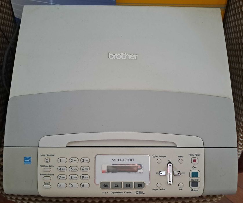 Fax e Digitalizador Brother