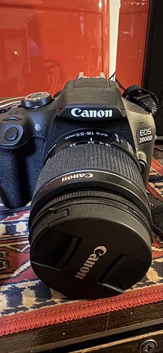 Canon eos 2000 d