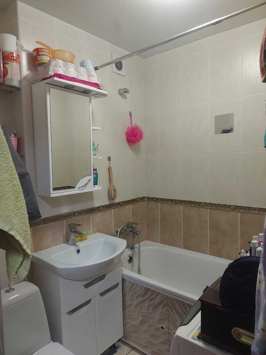 2к квартира з ремонтом. Цегляний будинок. 3-й пов. Вул. Макіївська, 2