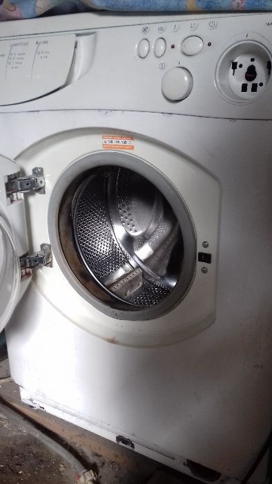 Aristom стиральная машинка