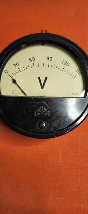 Przyrząd mierniczy woltomierz duży