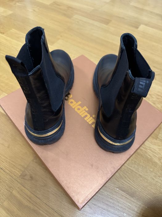 Жиночі чорні черевики челсі BALDININI орігінал
