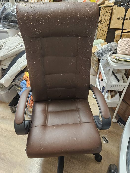 Продаю кресло офисная