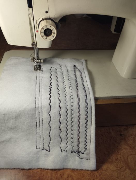 Швейная машина чайка 142м