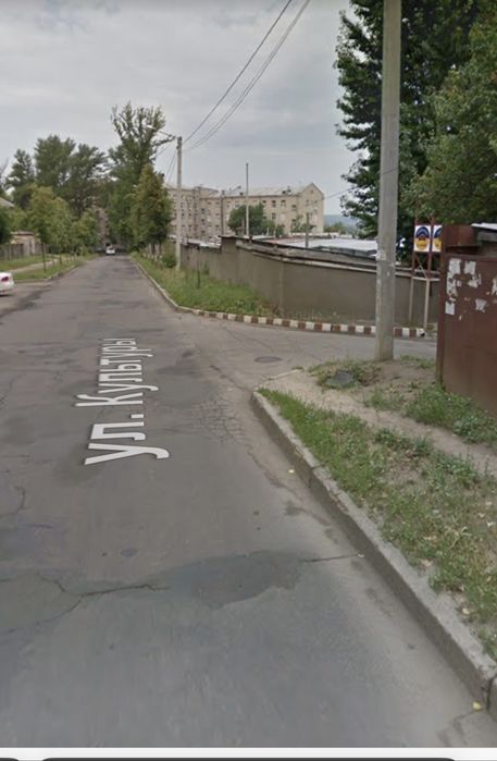 Продам гараж в самому центрі міста. Р-н Держпрома