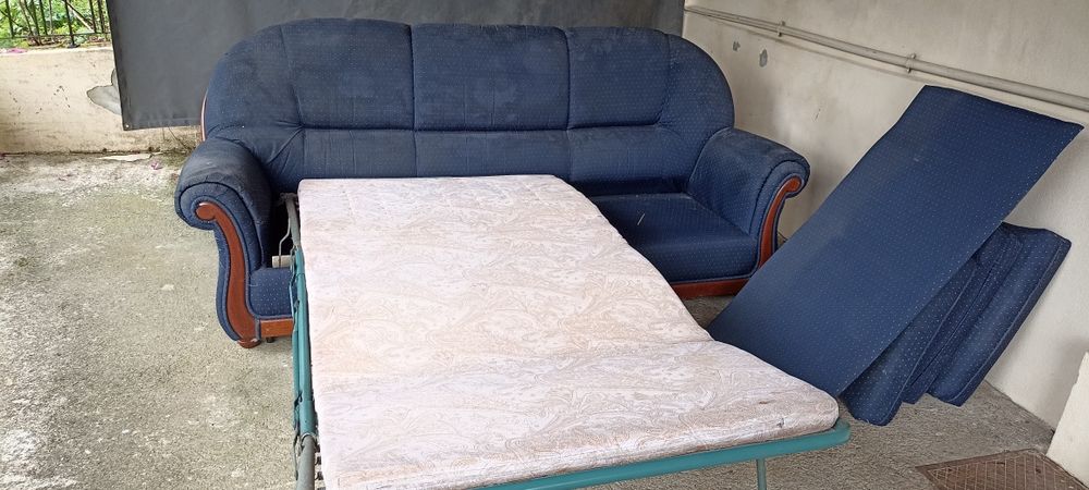 Sofá cama em bom estado
