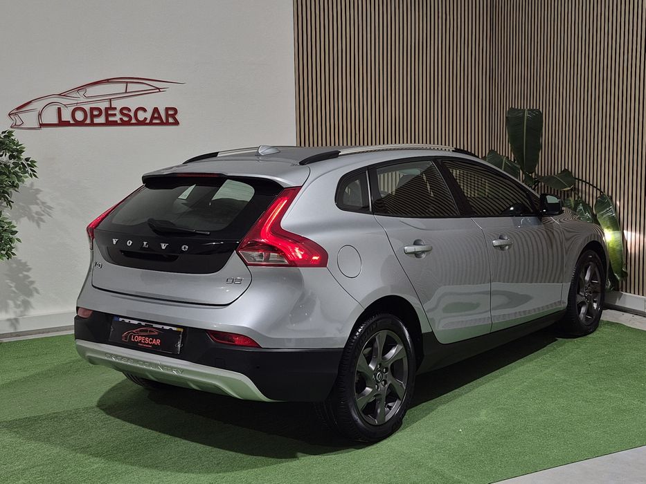 Volvo V40 1.6D - AUTOMÁTICA - CROSS COUNTRY | GARANTIA | NACIONAL - 117.000Kms