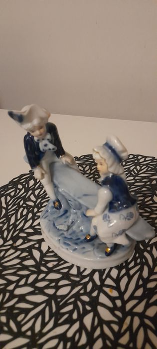 Figurka cdc rokoko,  para na huśtawce