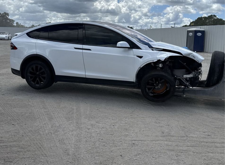 Tesla model x 21+ разборка /есть все запчасти , кузов, салон, электр.