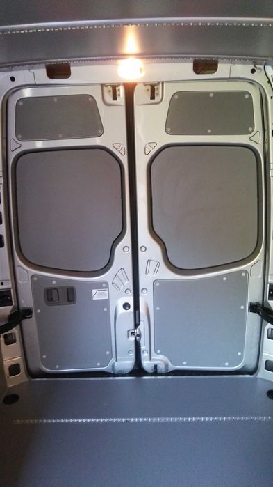 Mercedes Sprinter L3H2 Profesjonalne zabudowy samochodów dostawczych