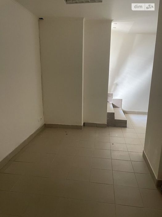 Продаж комерційного приміщення на вул. Словацького