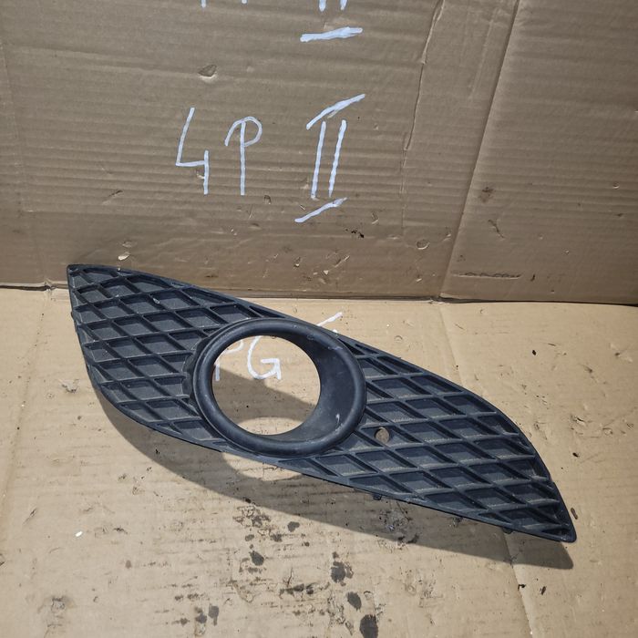 Kratka halogenu zderzaka przód prawa opel astra III H 2007r