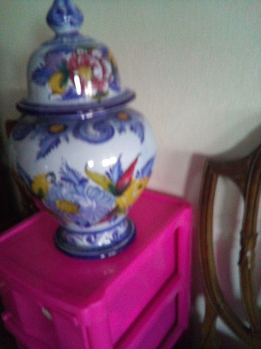 Jarrão antigo e florido