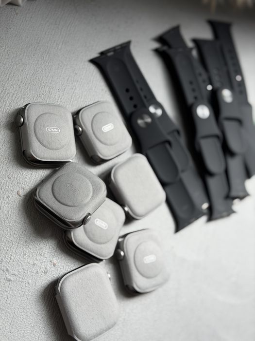 Apple Watch 11 42mm Space Gray GPS. Нові