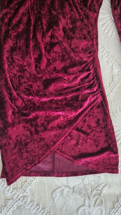 Vestido curto com efeito veludo