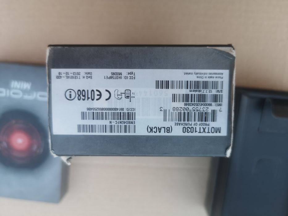 Телефон Motorola Droid Mini XT1030