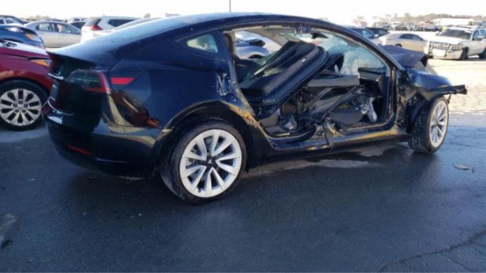 Tesla model 3 2018-2023
