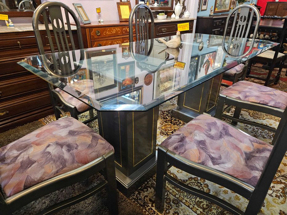 Conjunto de mesa e 6 cadeiras - Marcas de uso no vidro ma me