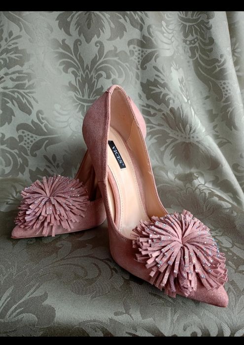 Buty damskie na szpice vices 38