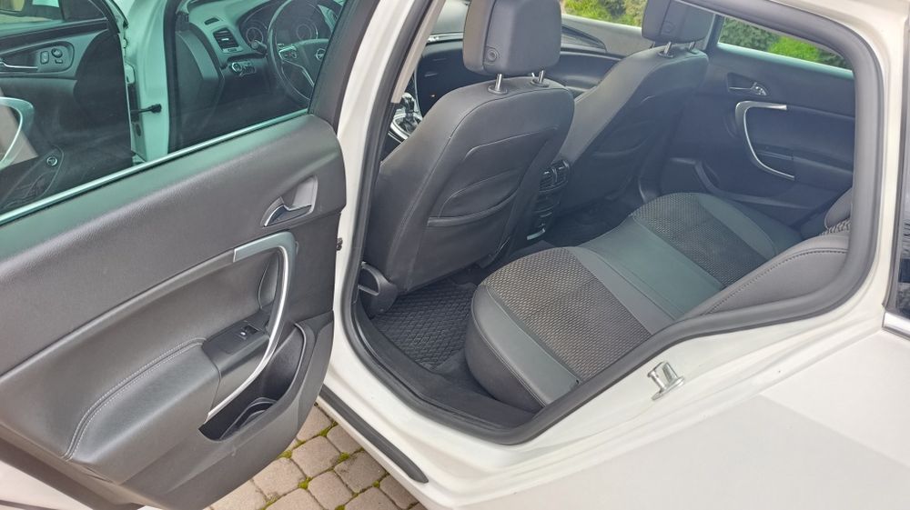 Opel Insignia 2.0 CDTI Sports Tourer, 163 к.с., 120 kW.